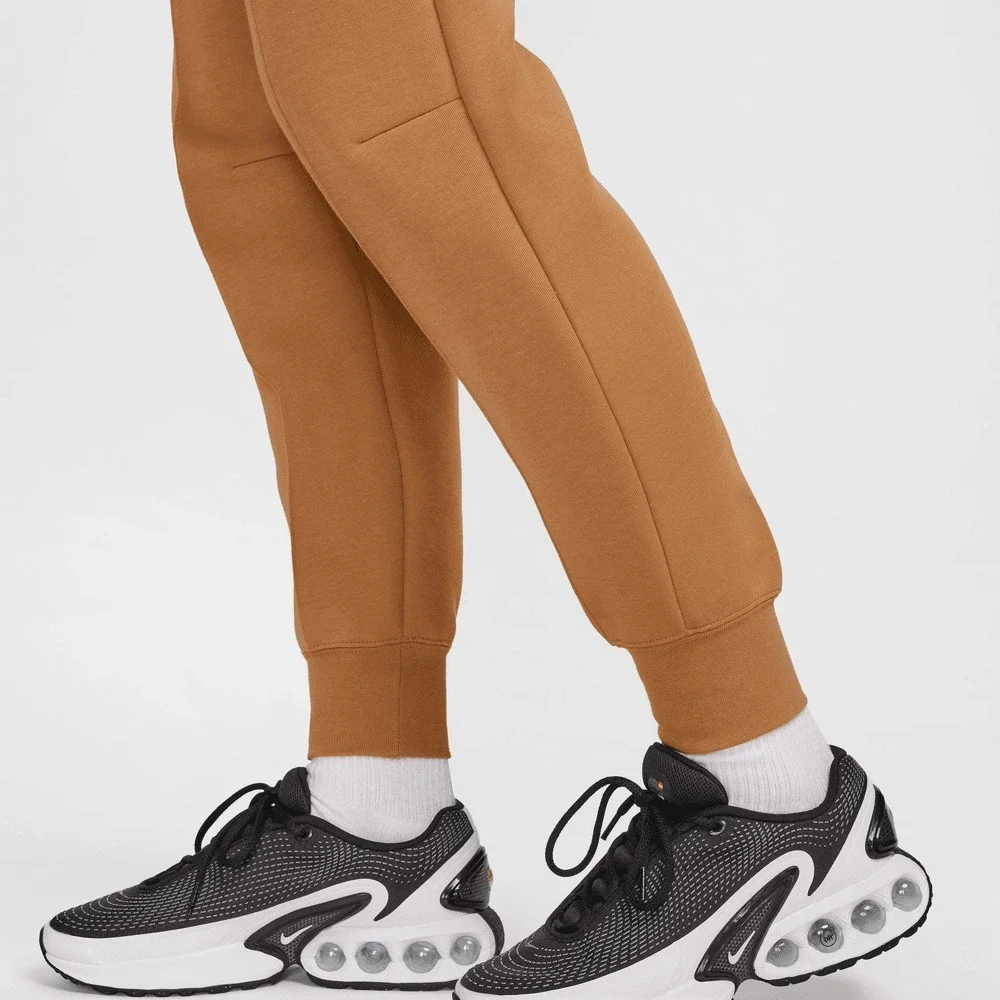 Nike Women's Sportswear Tech Fleece Joggers Flax Brown FB8330-224 Size Small NEW